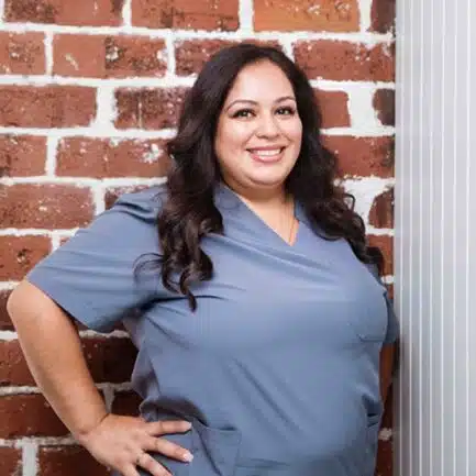 Guti-Lead-orthodontic-assistant