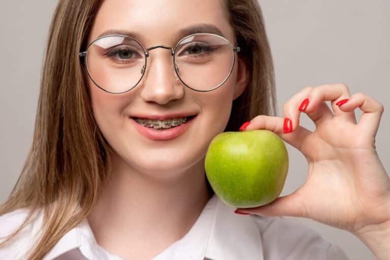 How to Eat with Braces: A Complete Guide